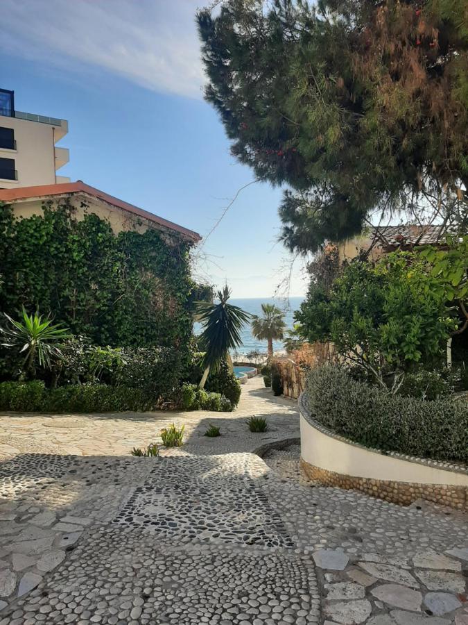 Kela Apartments Sarandë エクステリア 写真