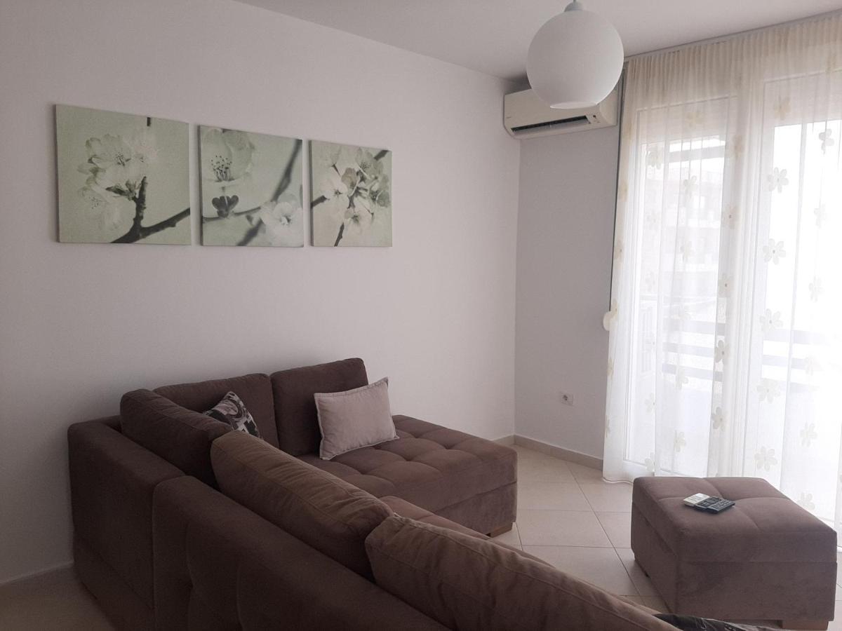 Kela Apartments Sarandë エクステリア 写真