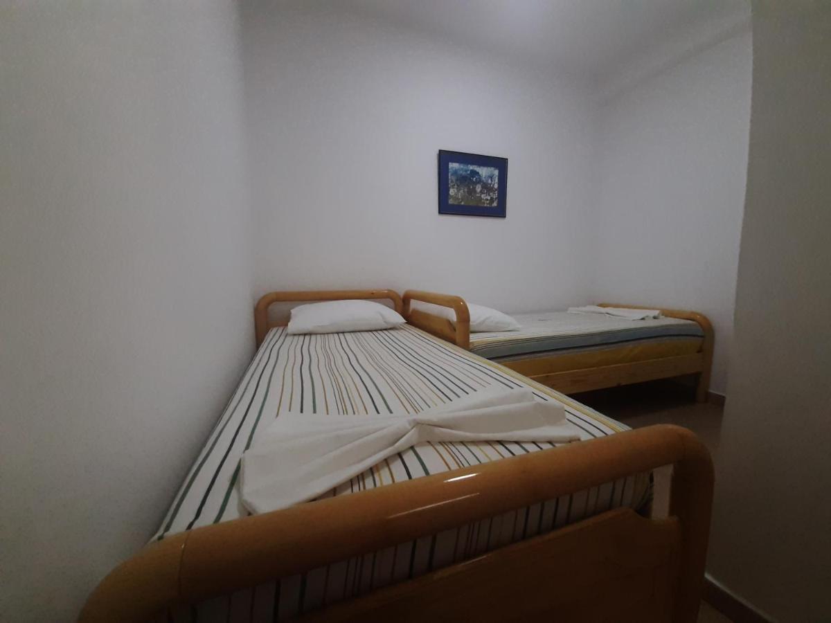 Kela Apartments Sarandë エクステリア 写真