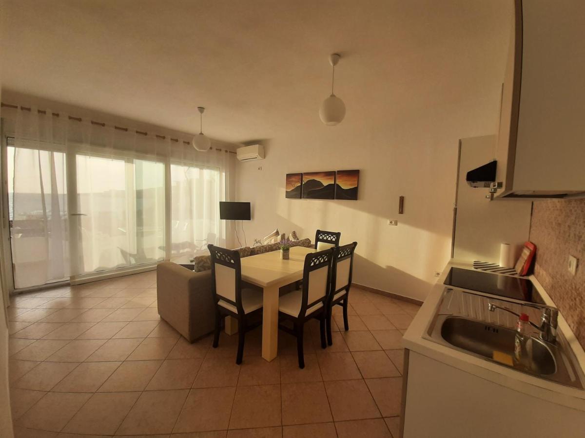 Kela Apartments Sarandë エクステリア 写真