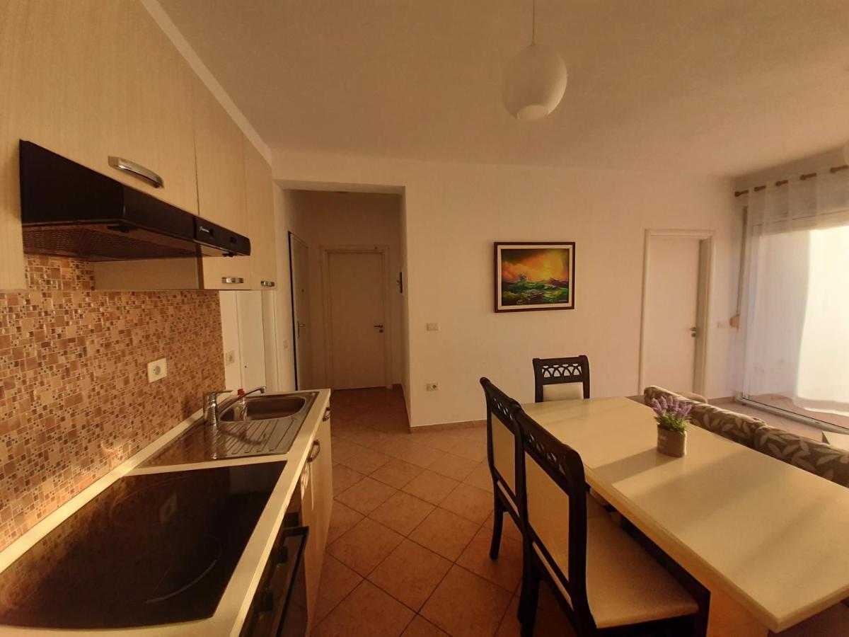 Kela Apartments Sarandë エクステリア 写真