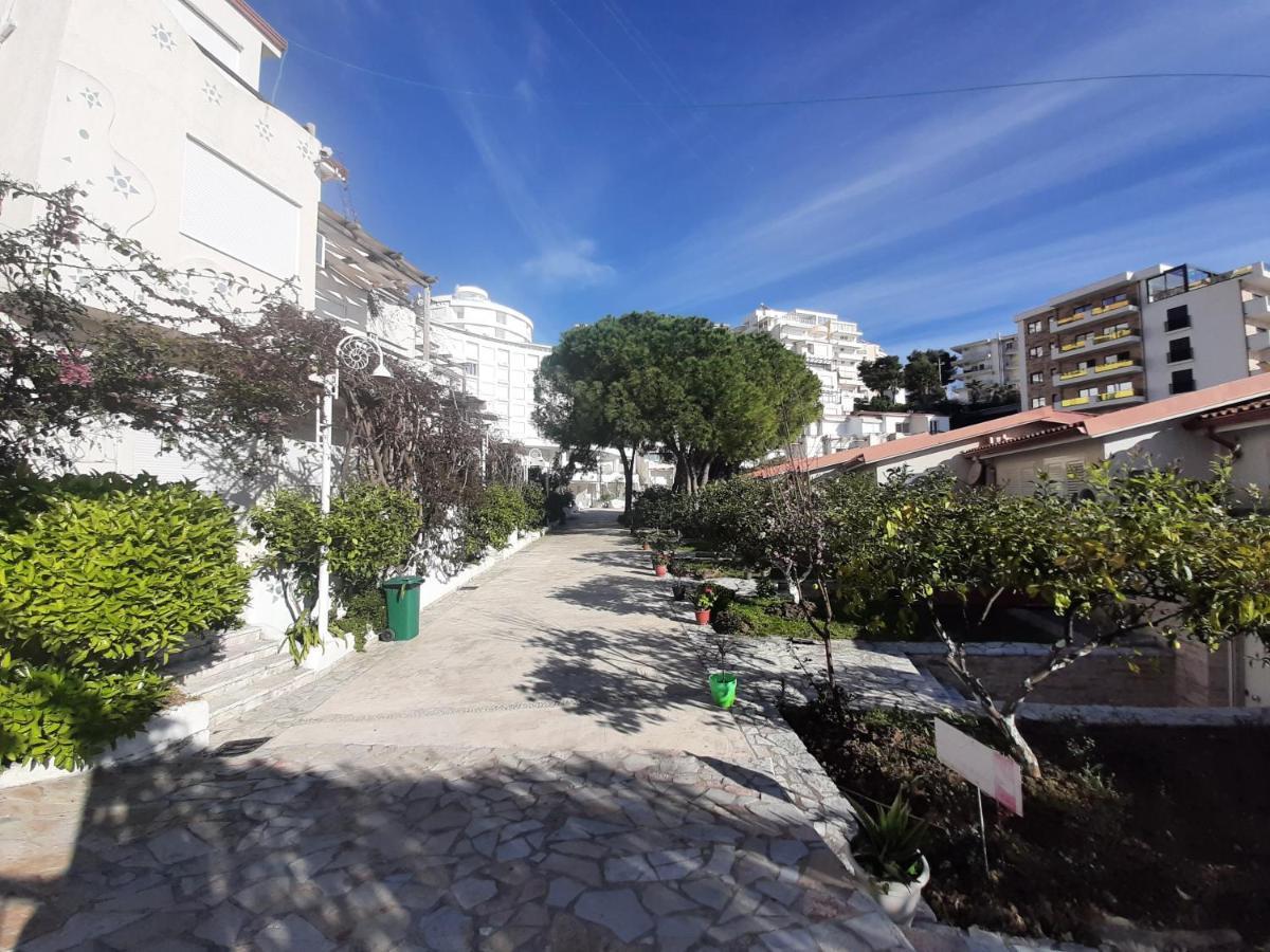 Kela Apartments Sarandë エクステリア 写真