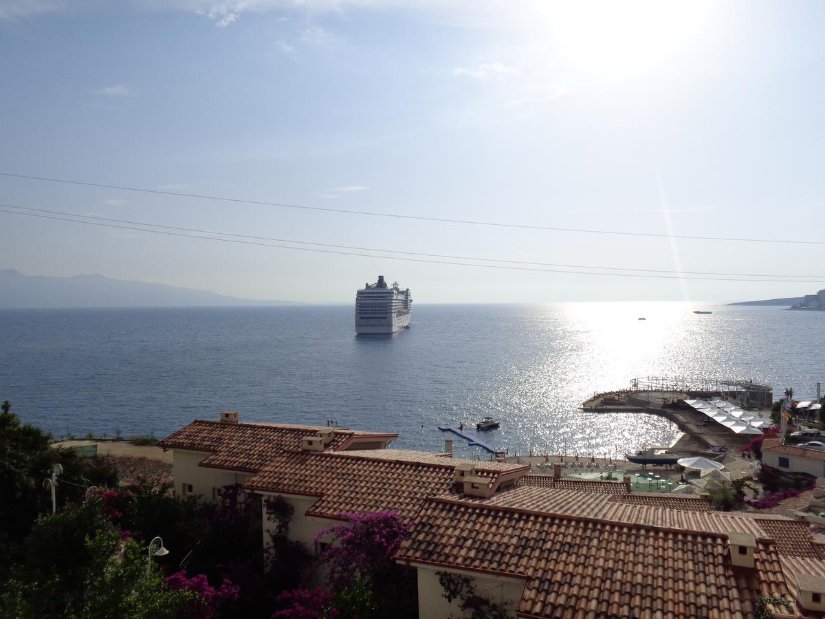 Kela Apartments Sarandë エクステリア 写真